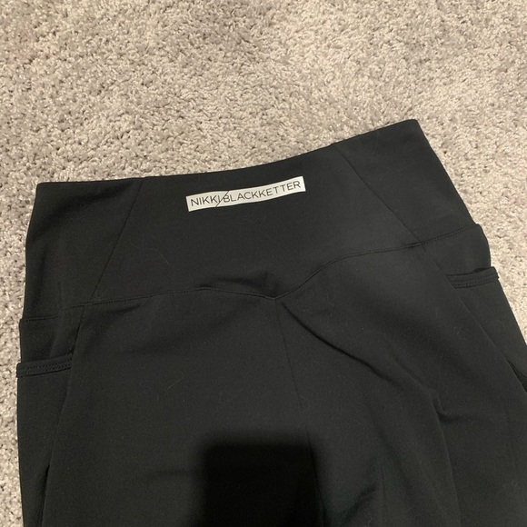 Gymshark two toned leggings -Nikki Blackketter - Picture 3 of 5